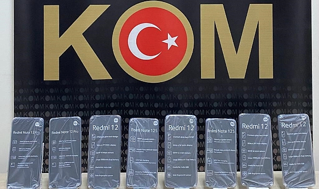 Kars'ta gümrük kaçağı telefon ele geçirildi