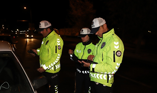 Kars'ta trafik ve asayiş uygulamasında 41 araç trafikten men edildi
