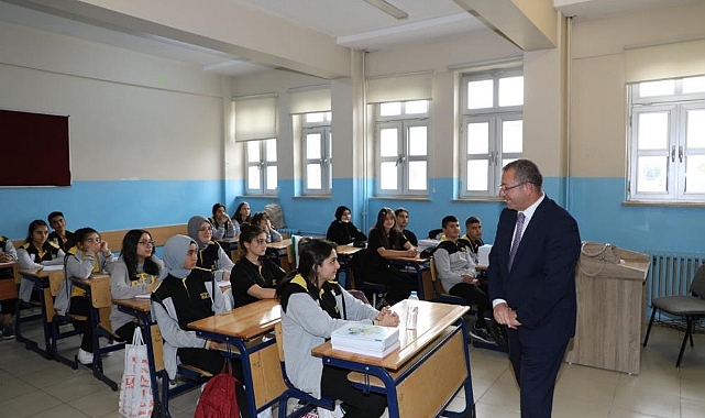 Kars Valisi Polat'tan sanat ve spor vurgusu