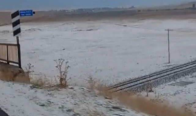 Kars&#039;ı dolu vurdu