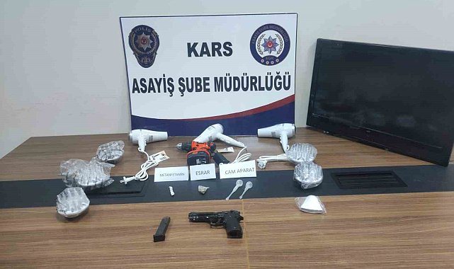 Kars'ta aranan 3 kişi yakalandı, silah ve mühimmat ele geçirildi