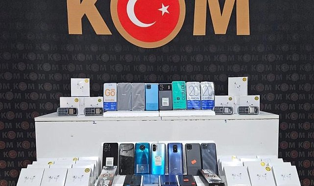 Sarıkamış'ta kaçak cep telefonu operasyonu
