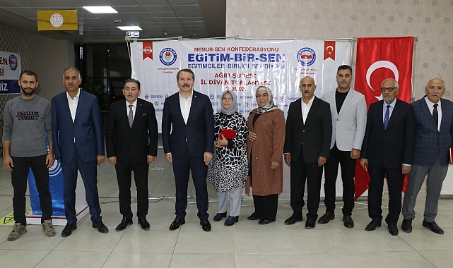 Memur-Sen ve Eğitim-Bir-Sen Genel Başkanı Ali Yalçın Ağrı'da konuştu