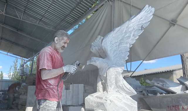 Sarıkamışlı heykeltıraş, memleketi için heykel yapacak