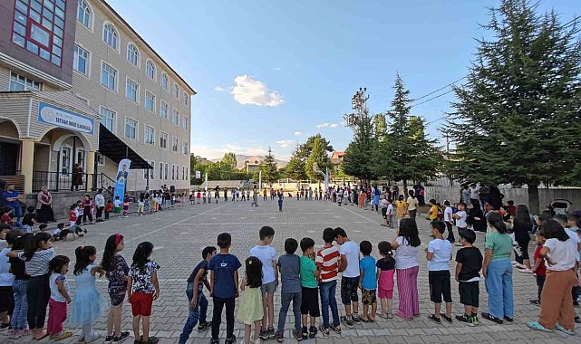 Tatvan Belediyesinden "Çocuk Şenlikleri"