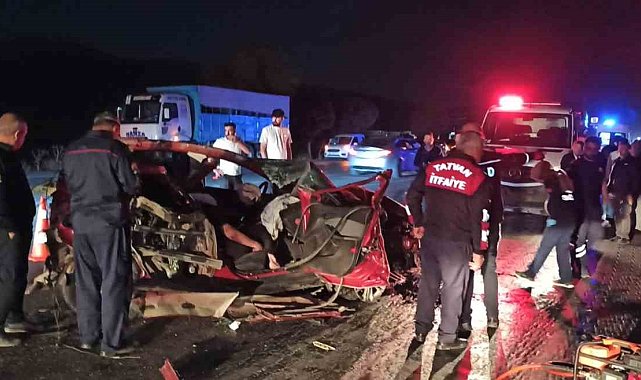 Tatvan'da zincirleme trafik kazası: 1 ölü, 4 yaralı
