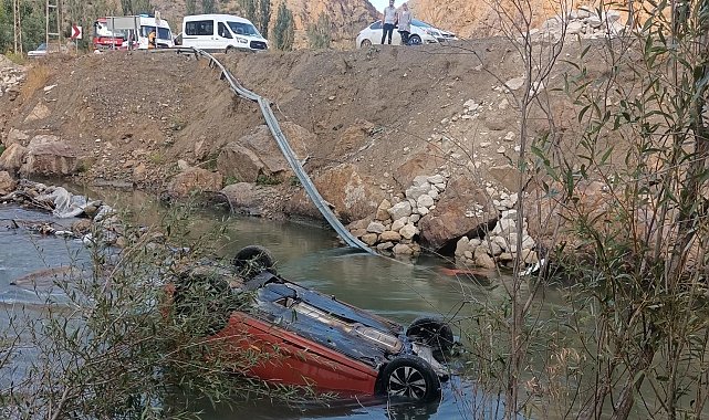 Tortum Çayı'na araç uçtu, 4 kişi yaralandı