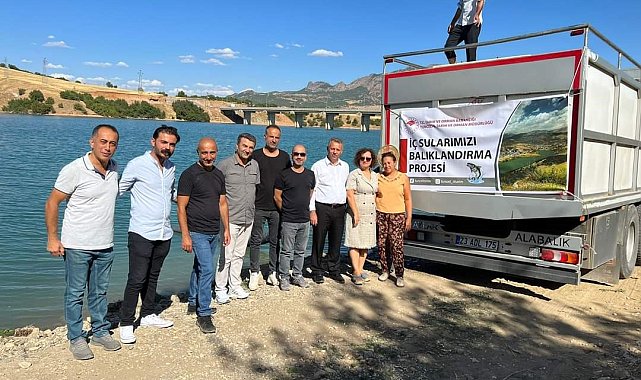Tunceli'de baraj gölü ve gölete bir buçuk milyon sazan bırakıldı