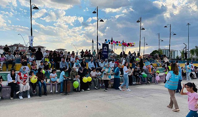 UDER, 8 Eylül Dünya Okuma Yazma Günü'nü Ağrı'da çocuklarla geçirdi