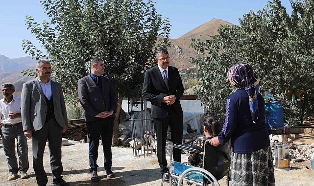 Vali Ali Çelik "Engelli kızı sevindirdi"
