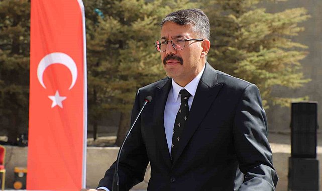 Vali Çelik: "Eğitimin en büyük duygusu sevgidir"