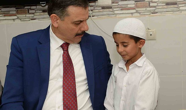 Vali Çiftçi genç hafızlarla buluştu