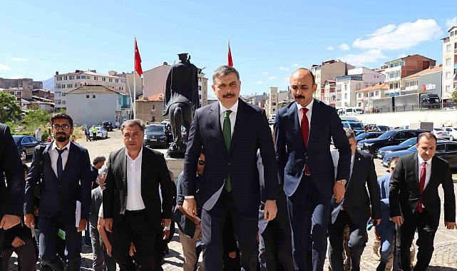 Vali Çiftçi: Hizmet bayrağını daha ileriye taşıyacağız