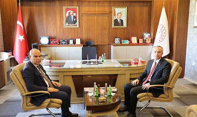 Vali Koç öğretmenlerle bir araya geldi