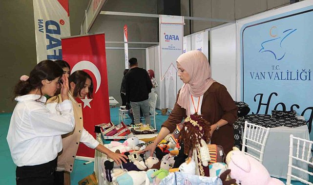 Van Büyükşehir Belediyesi Gurme Fuarında stant kurdu