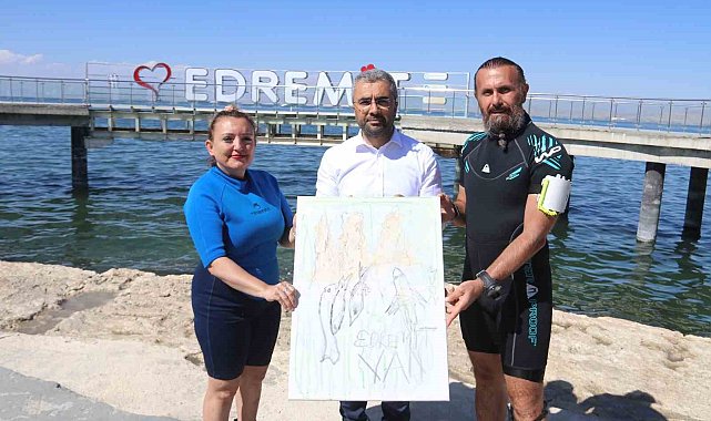 Van Gölü'nün derinliğinde resim çizimi