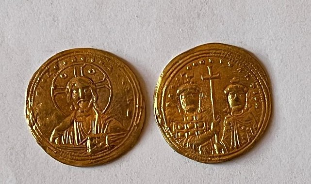 Van'da peynir bidonu içerisinde 265 sikke ele geçirildi