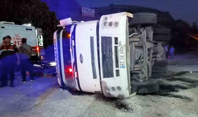 Virajı alamayan kamyon yan yattı: 5 yaralı