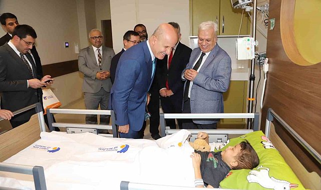 YÖK Başkanı Özvar'dan İnönü Üniversitesi Karaciğer Nakli Enstitüsüne övgü