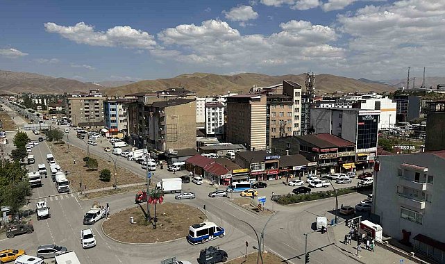 Yüksekova'da 7 yıldır kapalı olan İpekyolu trafiğe açılıyor