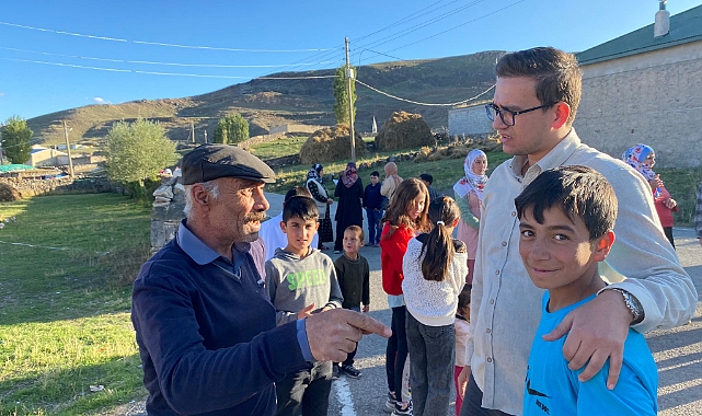 Ağrı'da öğretmenler öğrencilerin başarısı için ev ev geziyor