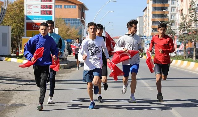 Ağrı'da '100. Yıl Atletizm ve Tekerlekli Kayaklı Koşu Yarışmaları'