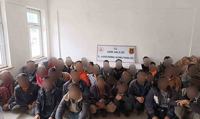 Ağrı'da 49 Afgan göçmen yakalandı