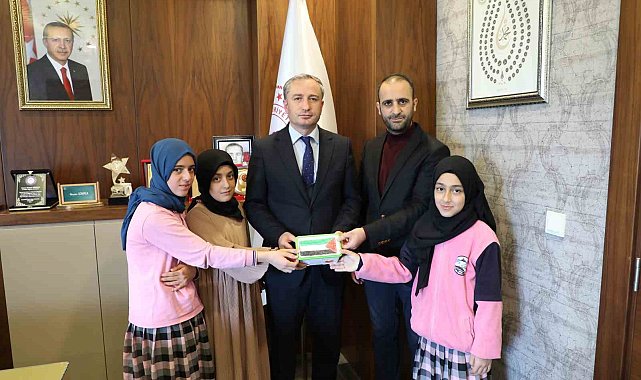 Ağrı'da öğrencilerden Filistin'e anlamlı bağış