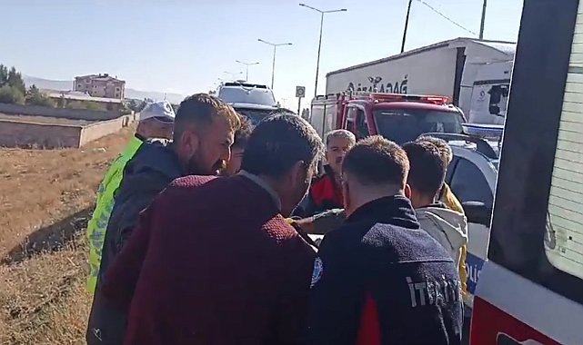 Ağrı'da takla atan traktörün sürücüsü yaralandı