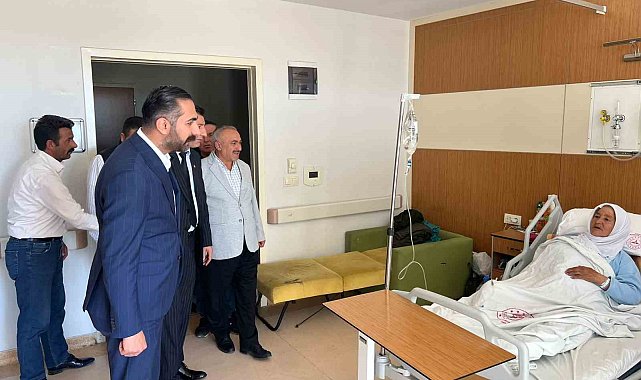 AK Parti Ağrı Merkez İlçe Başkanı Ömer Tahtalı, hastaları ziyaret etti