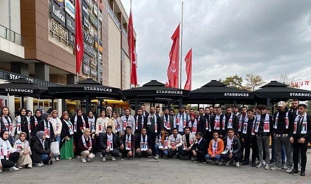 AK Parti Gençlik Kollarından yer kapatma eylemi