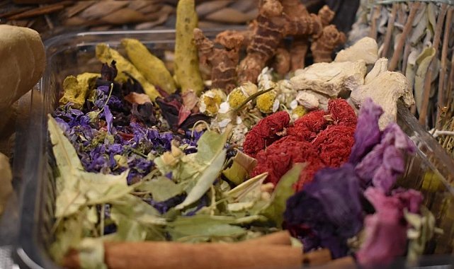 Aktarlardan soğuk algınlığına karşı "kış çayı" tavsiyesi