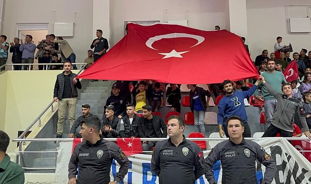 AXA Sigorta Efeler Ligi: TÜRŞAD: 1 - Halkbank: 3