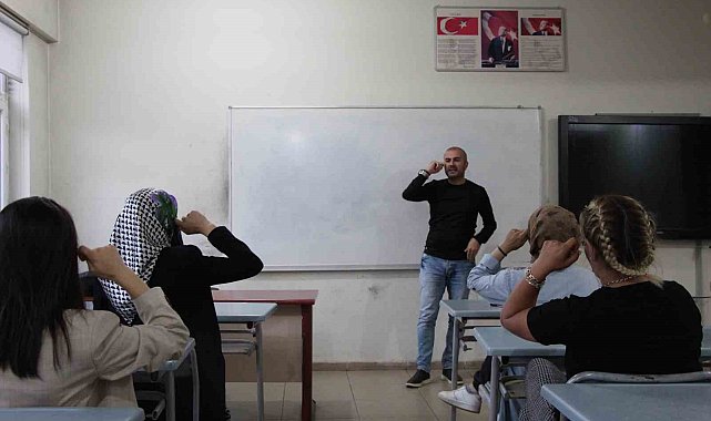 Bingöl'de 6 yılda bin 250 kursiyer işaret dilini öğrendi