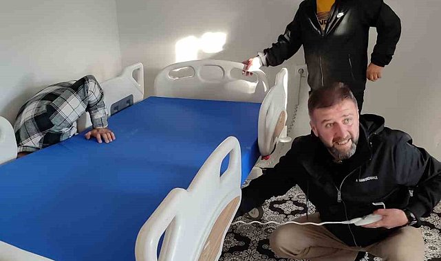 Bingöl'de yatalak hastalara ücretsiz hasta yatağı dağıtıldı
