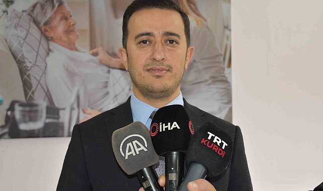 Bitlis Sağlık Müdürü Ekici, Sağlıklı Yaş Alma Merkezini ziyaret etti