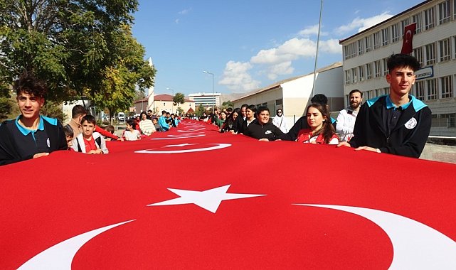 Bitlis'te 29 Ekim Cumhuriyet Bayramı kutlamaları