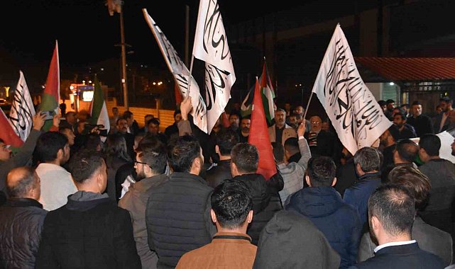 Bitlis'te vatandaşlar İsrail'i protesto etti