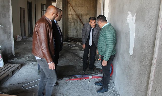 Bulanık Kaymakamı Ocak okul inşaatlarını inceledi