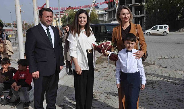 Bulanık'ın ilk 'Hanımeli Kafe'si açıldı