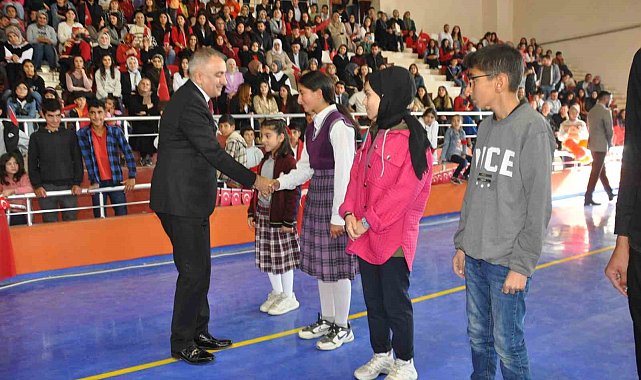 Bulanık'ta 29 Ekim Cumhuriyet Bayramı coşkusu