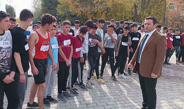 Bulanık'ta "Cumhuriyet Koşusu" düzenlendi