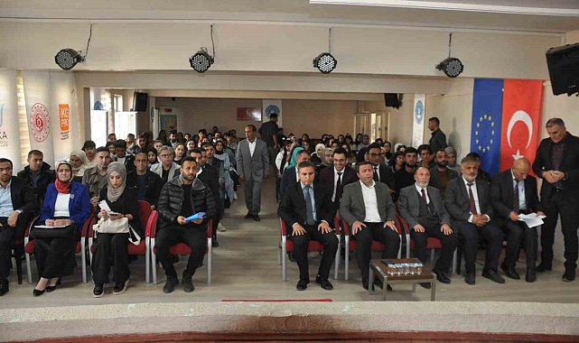 Bulanık'ta "Gençler Önce Eğitimde Sonra İstihdamda" projesinin ilk toplantısı yapıldı