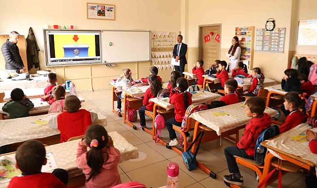 Büyükşehir'den çocuklara temizlik eğitimi