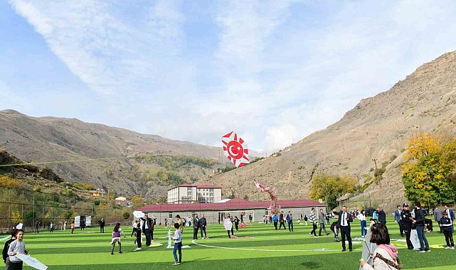 Çatak'ta uçurtma şenliği