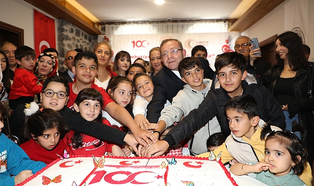 Cumhuriyet'in doğum günü, 29 Ekim'de doğan vatandaşlarla kutlandı