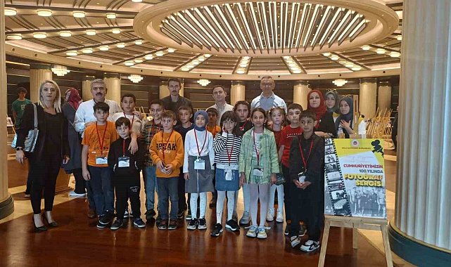 Cumhuriyetin Yüzleri Ata'nın Huzurunda