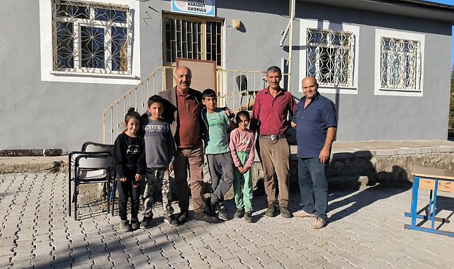 Doğanşehir'de okul bahçelerine kilitli taş çalışması