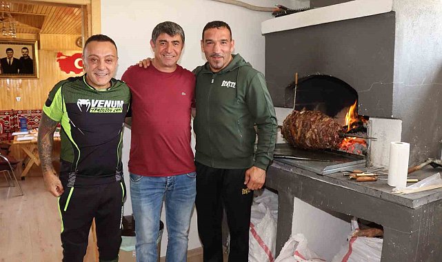 Dünya Şampiyonu Fırat Aslan Oltu'da