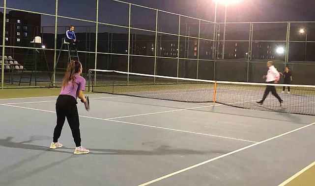 EBYÜ Kadınlar Kort Tenis Turnuvası düzenlendi